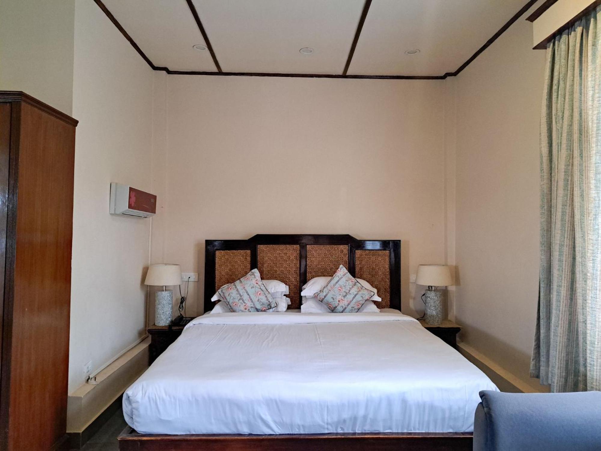 The Heritage Club - Tripura Castle Hotel And Spa Shillong Exterior photo