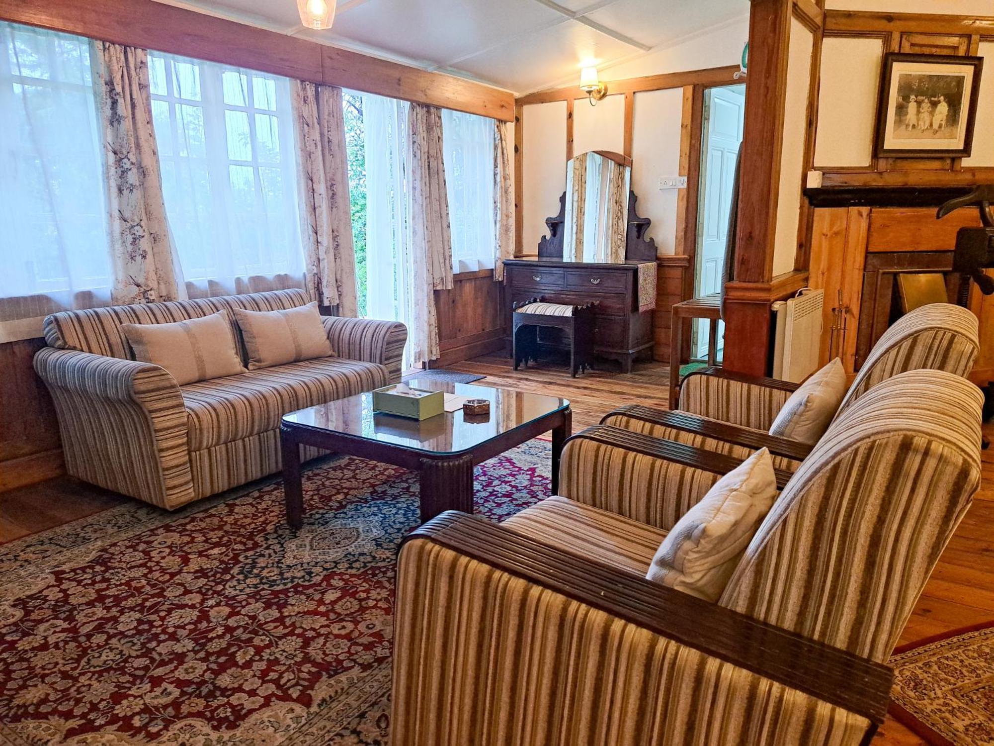 The Heritage Club - Tripura Castle Hotel And Spa Shillong Exterior photo